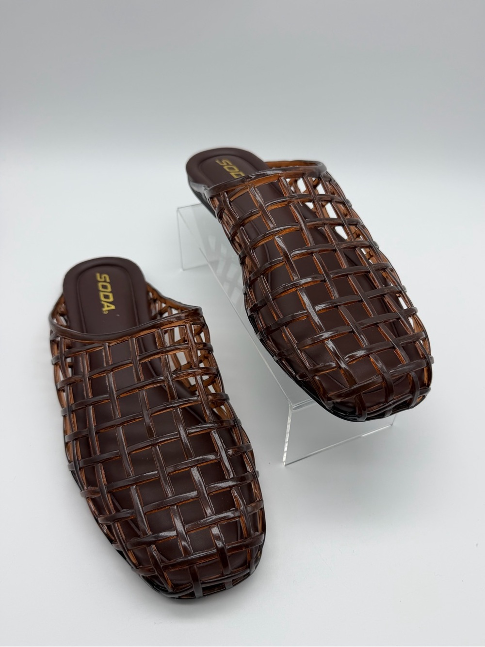 Soda Translucent Brown Woven Basket Jelly Slip on Slide Mules Size 10.5